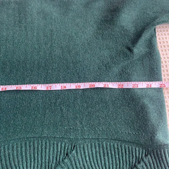 Beautiful green sweater semi cropped not too short size M made in Italy - Picture 7 of 8